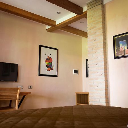Rustic Parma Retreat Lägenhet Montechiarugolo Exteriör bild